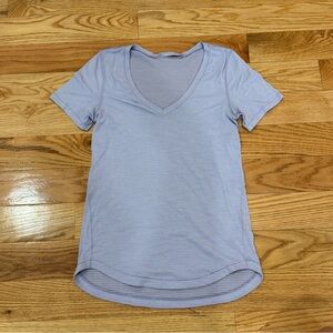 lululemon athletica Lavender/Gray Short Sleeve Tee